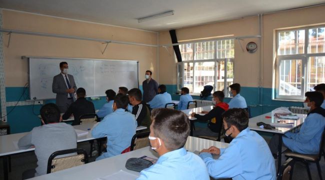 KAYMAKAM YILDIRIM; OKULLARI ZİYARET ETTİ