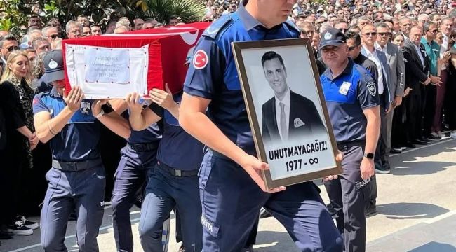 FERDİ ZEYREK SON YOLCULUĞUNA UĞURLANDI.